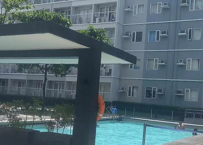 1 Bedroom With Free Wifi And Netflix In Trees Residences