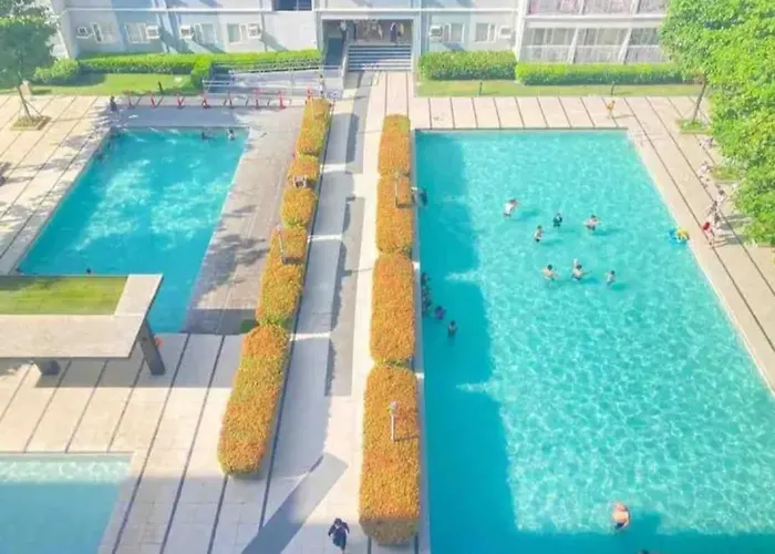 1 Bedroom With Free Wifi And Netflix In Trees Residences Apartment