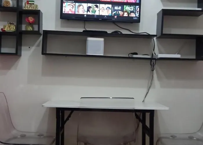 1 Bedroom With Free Wifi And Netflix In Trees Residences