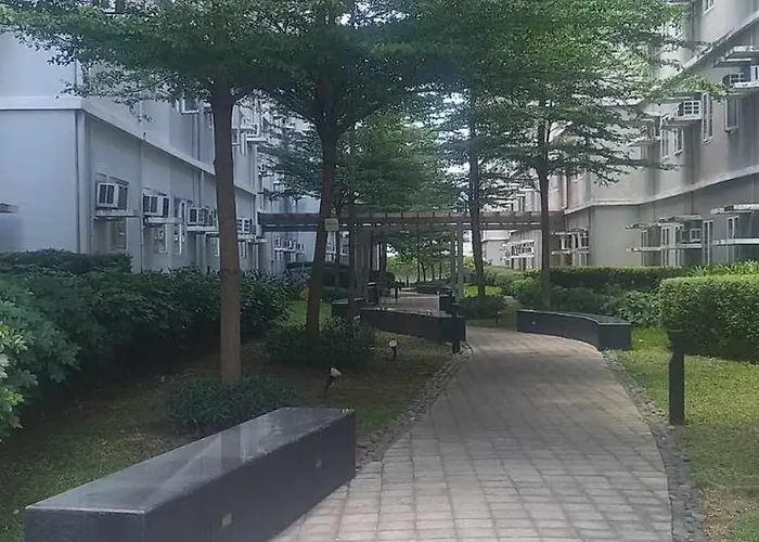 1 Bedroom With Free Wifi And Netflix In Trees Residences