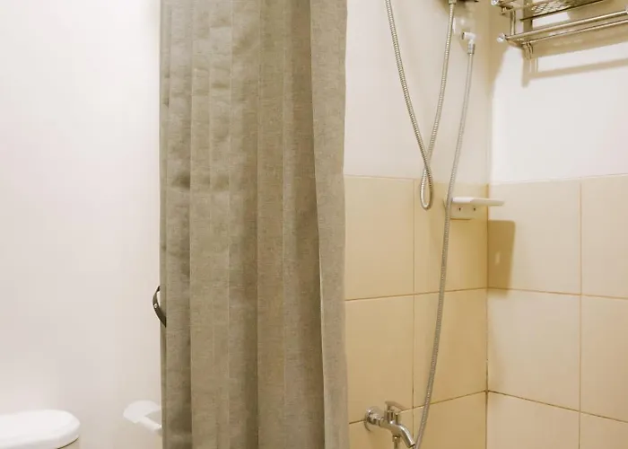 1 Bedroom With Free Wifi And Netflix In Trees Residences Apartment *